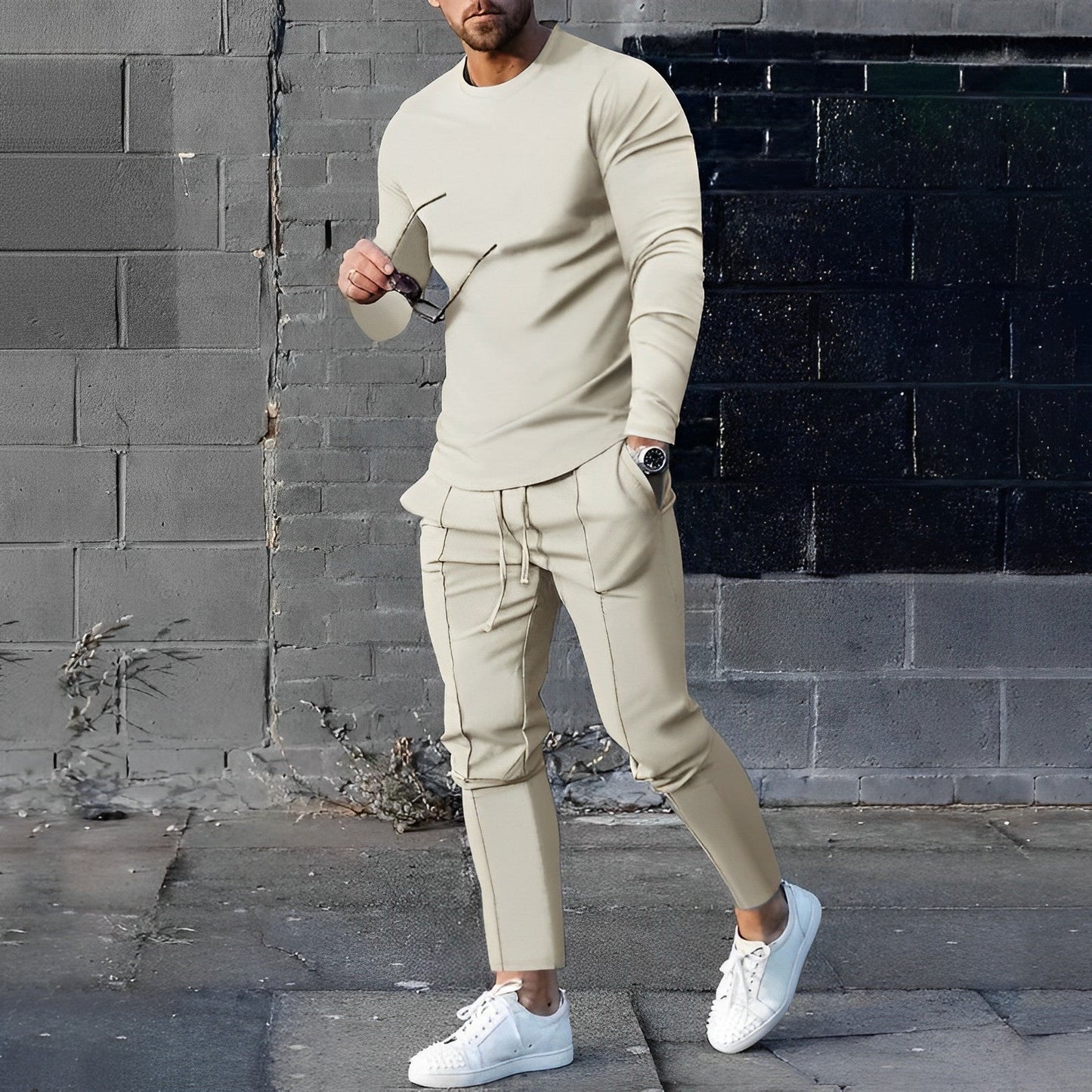 Modern and Trendy Sweatshirt and Trousers Set for Men