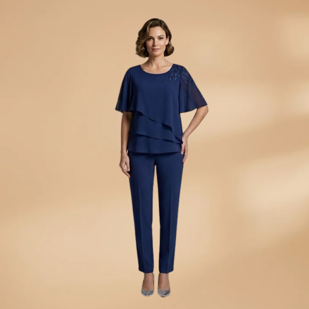 Women's Two-Piece Set with Tapered Legs and Short Sleeves