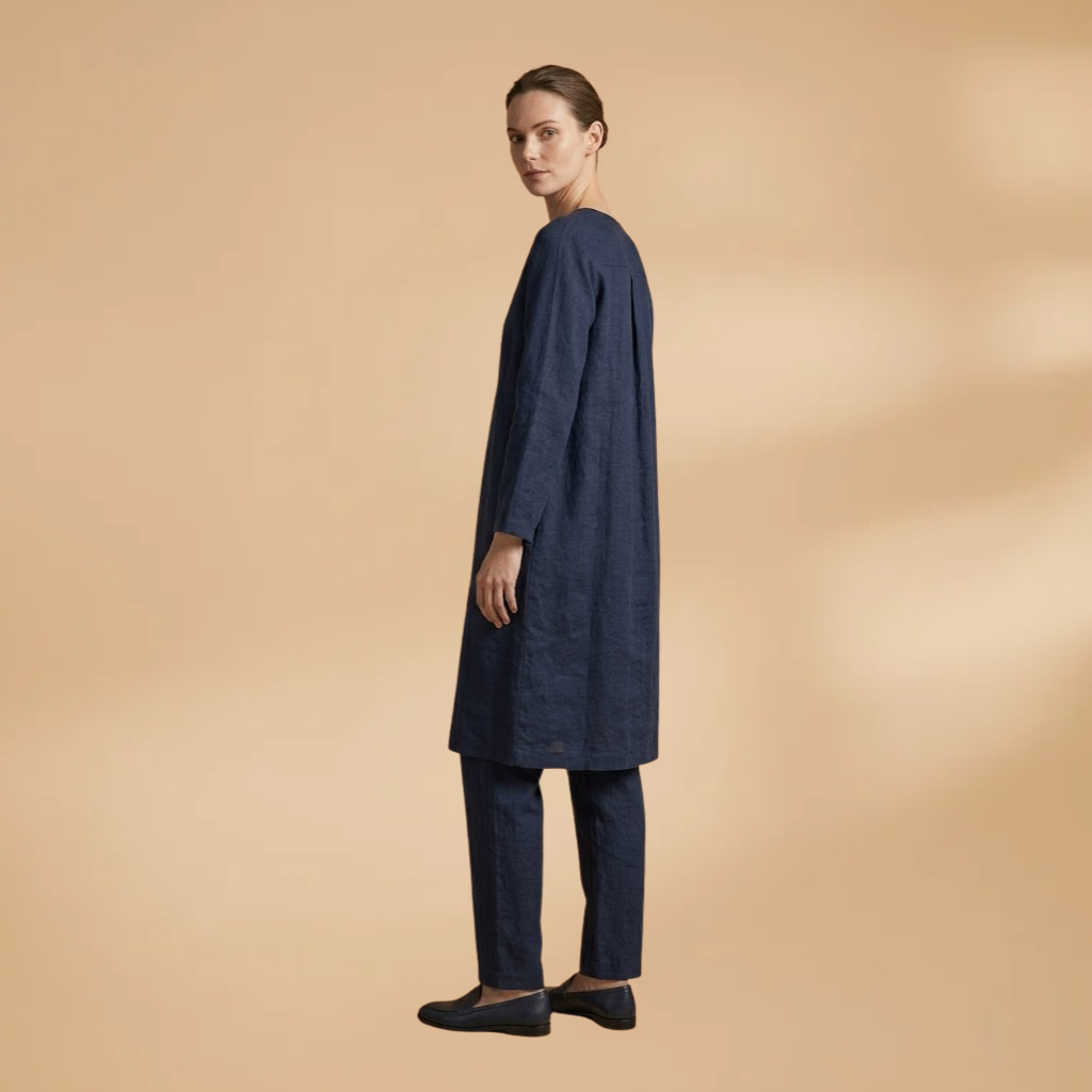 Women's Stylish Set with Lightweight Fabric and Flattering Cut