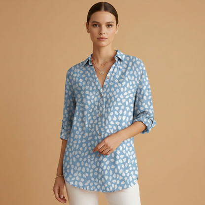 Women’s Blouse with Collar and Button Fastening