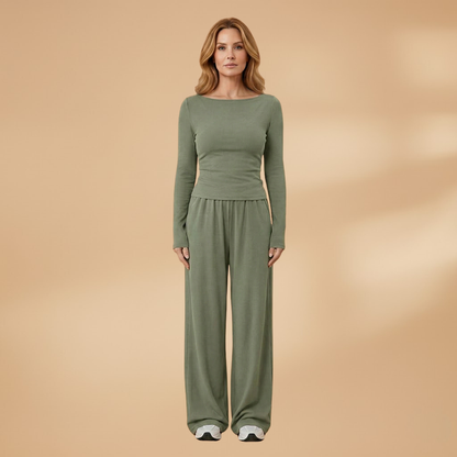 Women's Elegant Trousers Set with Relaxed Fit and Plain Surface