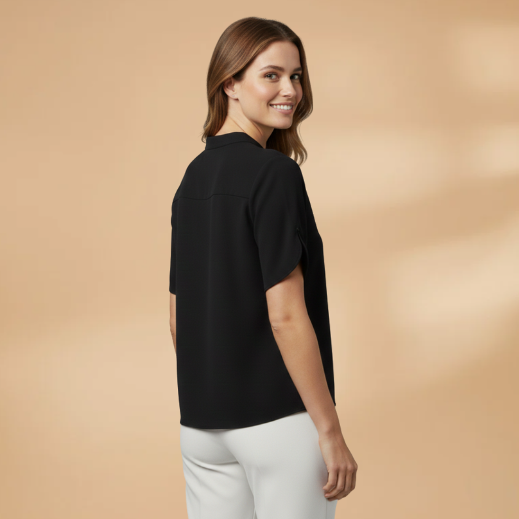 Women's Lightweight Blouse with Soft Fabric and Elegant Fit
