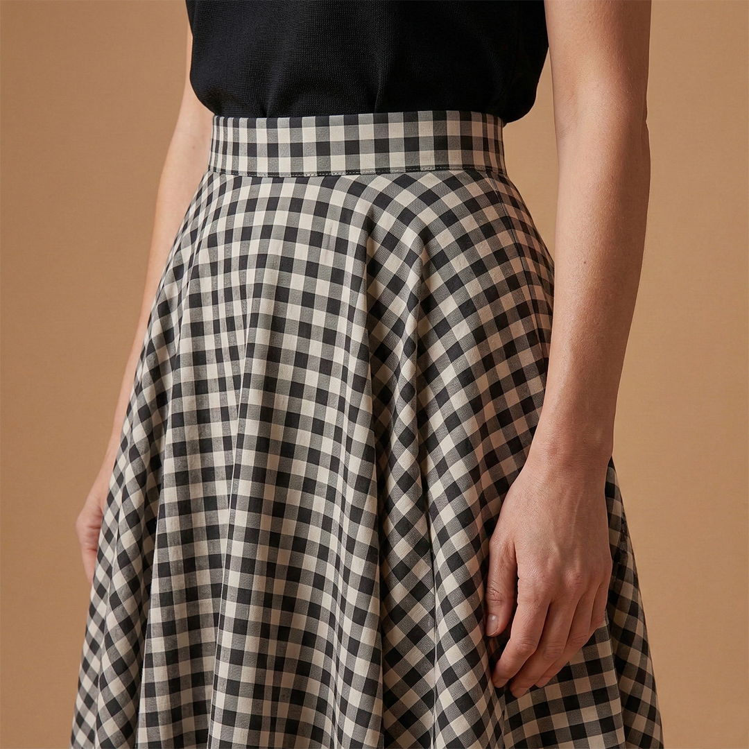 Women’s Skirt with Adjustable Length and Woven Design