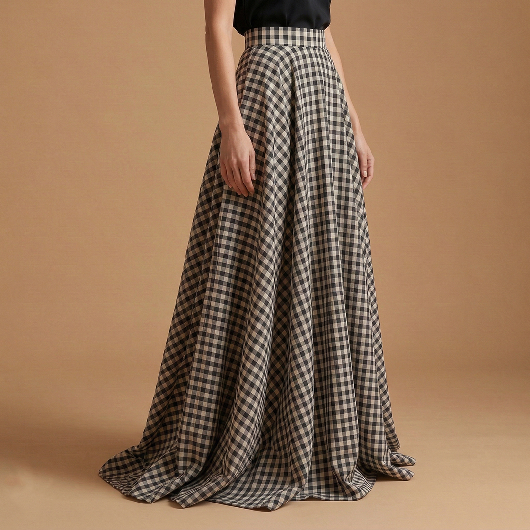 Women’s Skirt with Adjustable Length and Woven Design