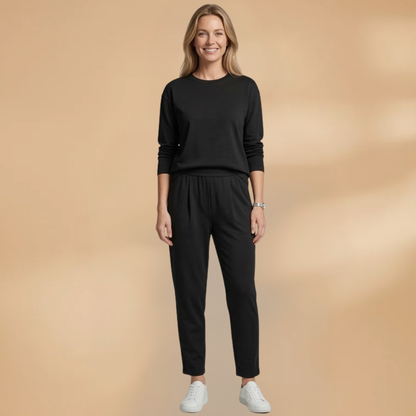 Women’s Two-Piece Set with Round Neck and Tapered Trousers