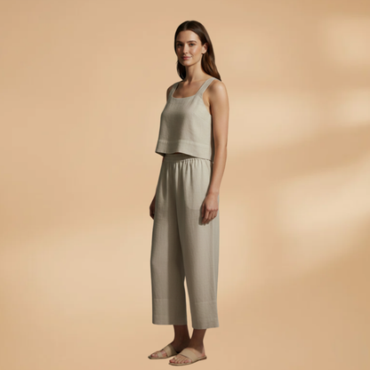 Women's Two-Piece Set with Sleeveless Top and Wide Trousers