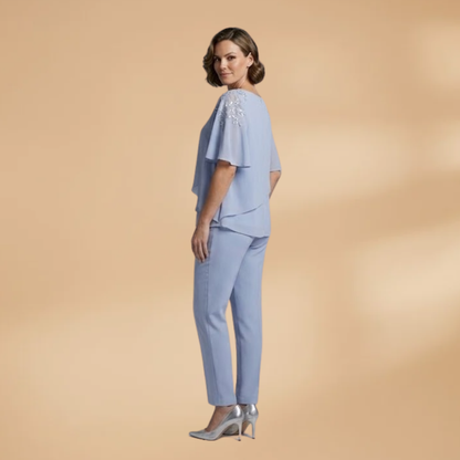 Women's Two-Piece Set with Tapered Legs and Short Sleeves