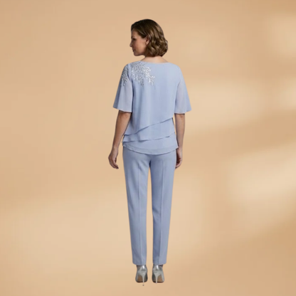 Women's Two-Piece Set with Tapered Legs and Short Sleeves