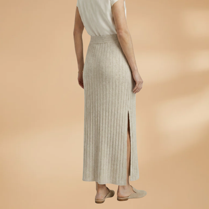 Women’s Knitted Skirt with Tailored Fit and Flowing Hem