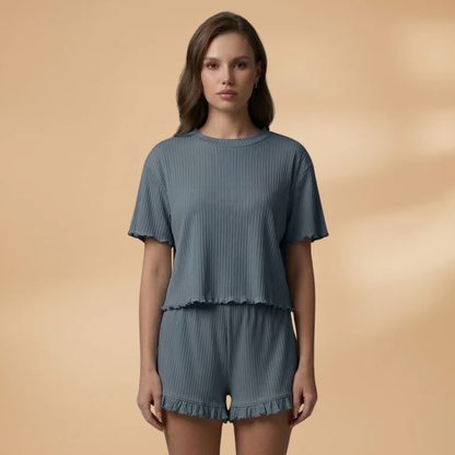 Women’s Loungewear Set with Ruffle Details and Ribbed Surface