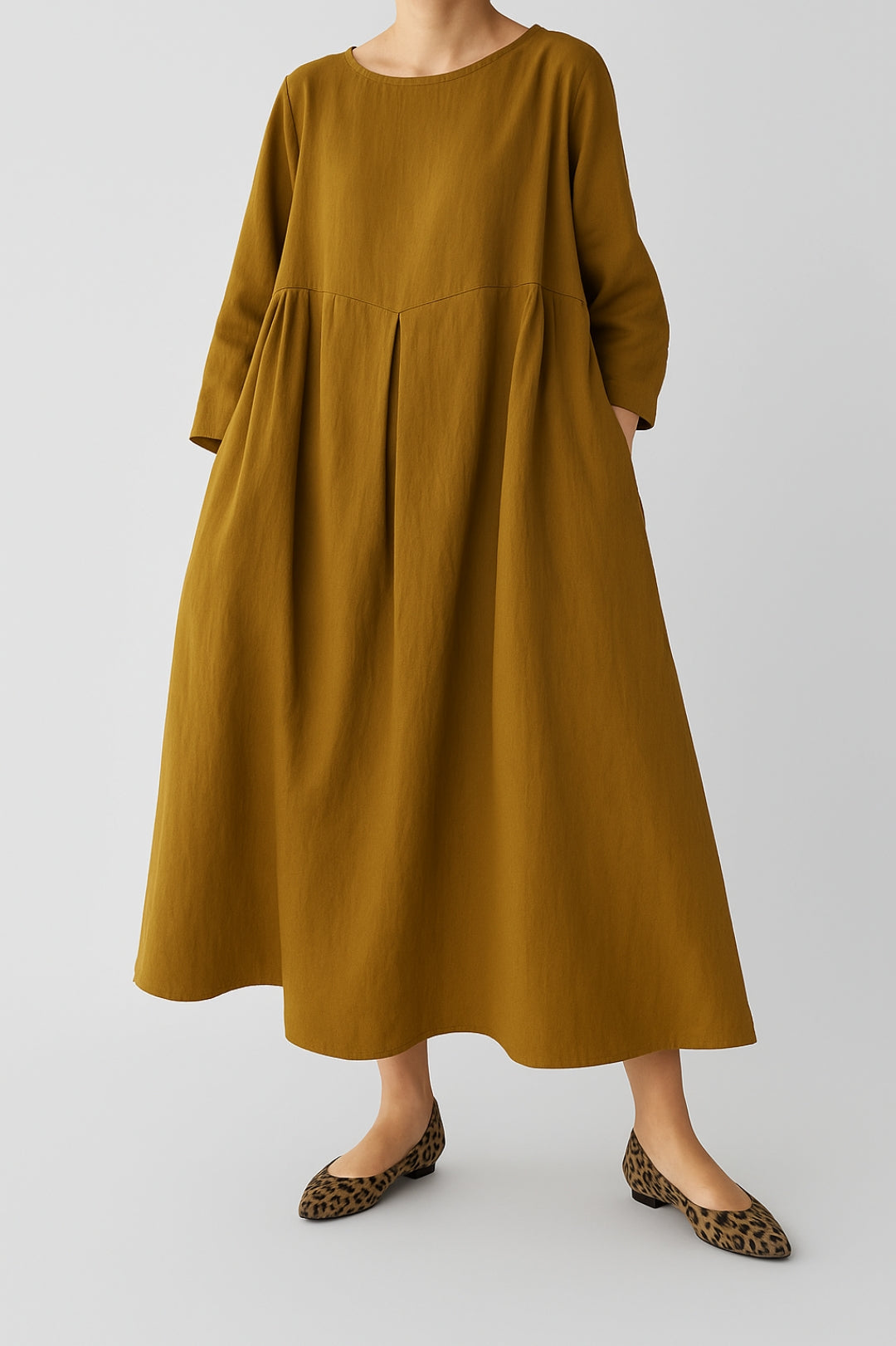 Women’s Relaxed Fit Midi Dress Front Pleats