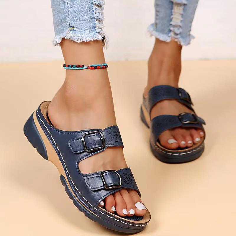 Chic Sandals with Straps for Women